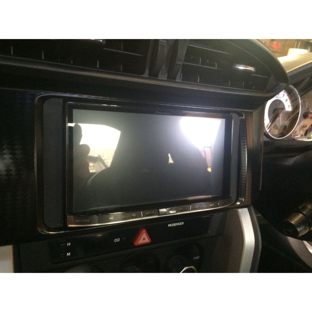Toyota Pioneer AVIC çerçeve