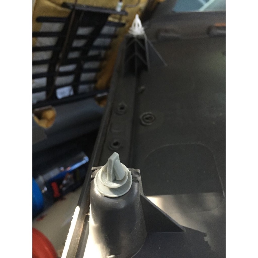 Honda koltuk arkası plastik kapak klipsi görsel 3