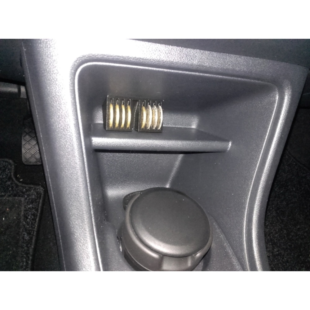 VW UP Para/Bozukluk Tutucu görsel 4