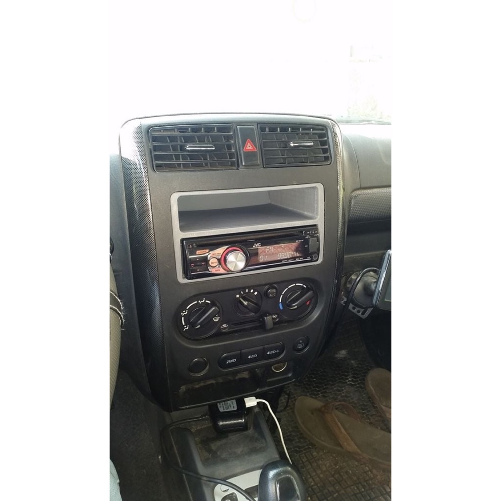Suzuki Jimny Teyp Çerçeve Adaptörü görsel 3
