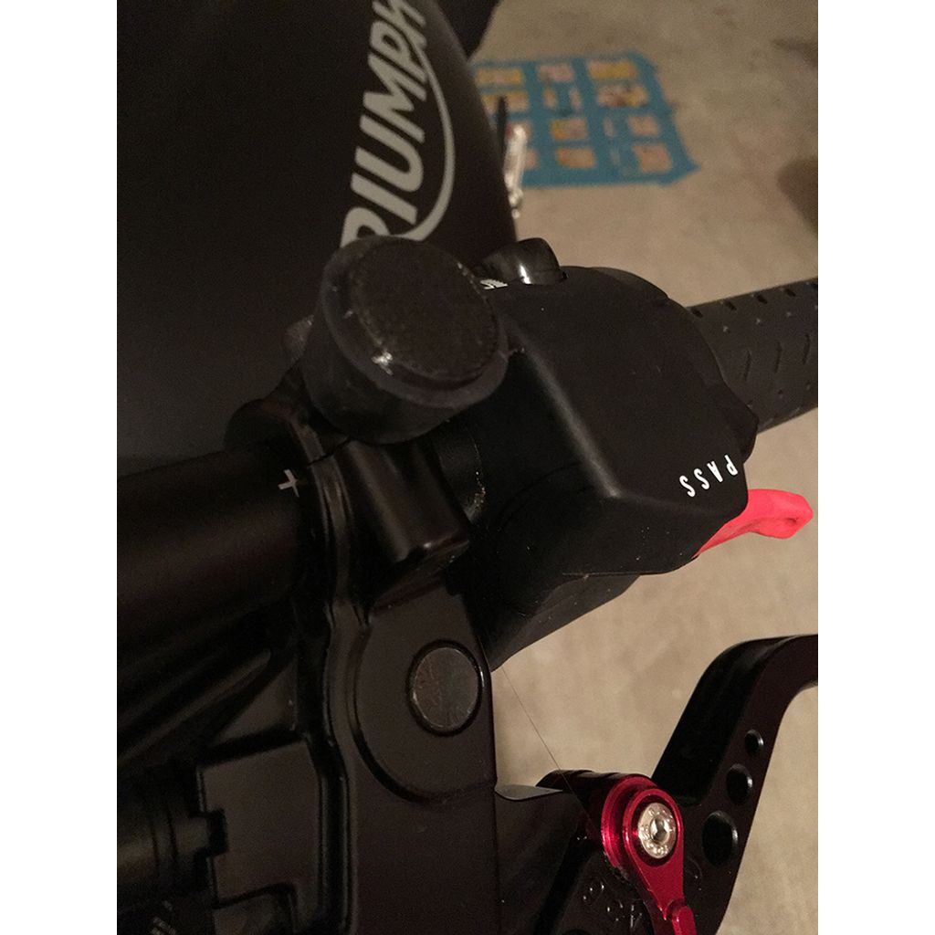 Triumph Street Triple Ayna Deliği Kapağı görsel 2