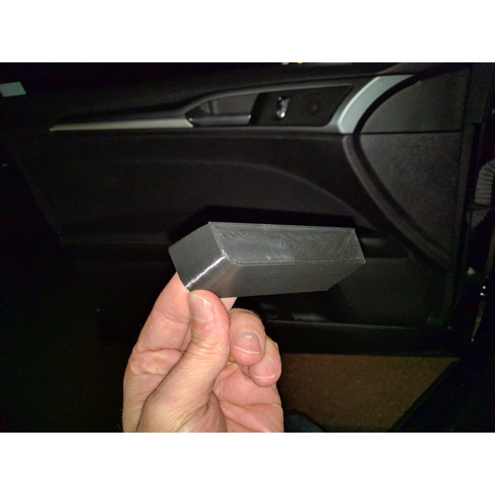 Ford Fusion 2015 Kapı Kolu Haznesi görsel 3