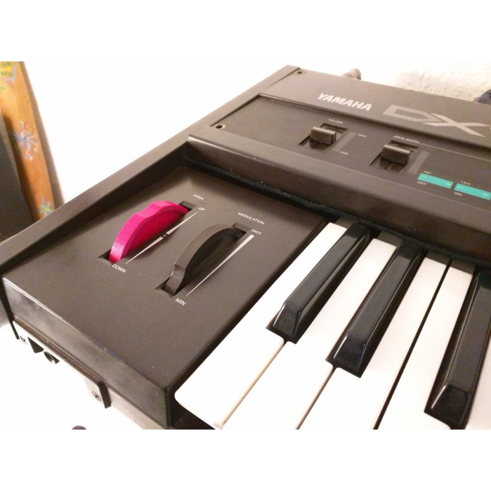 Yamaha DX7 Mk1 Pitch / Modülasyon Tekerleği görsel 2
