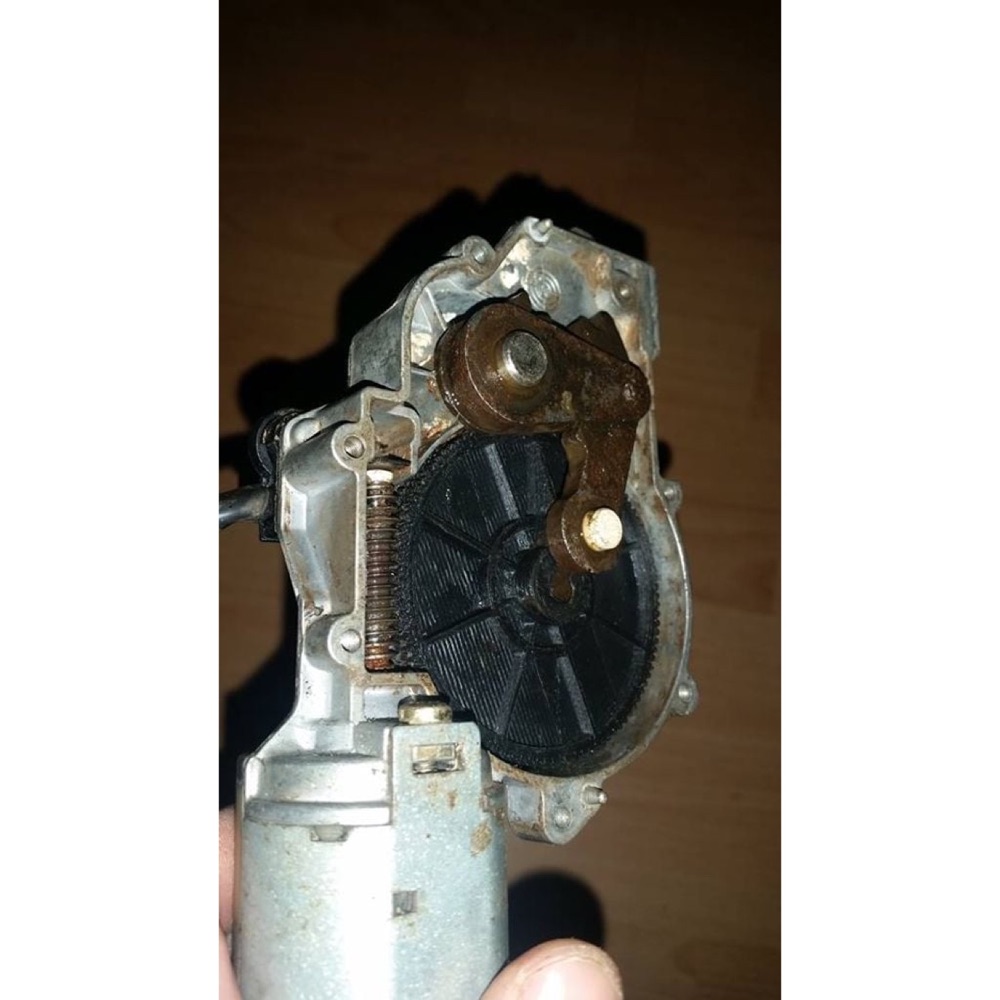 Ford Fiesta 2001 Silecek Dişlisi görsel 2