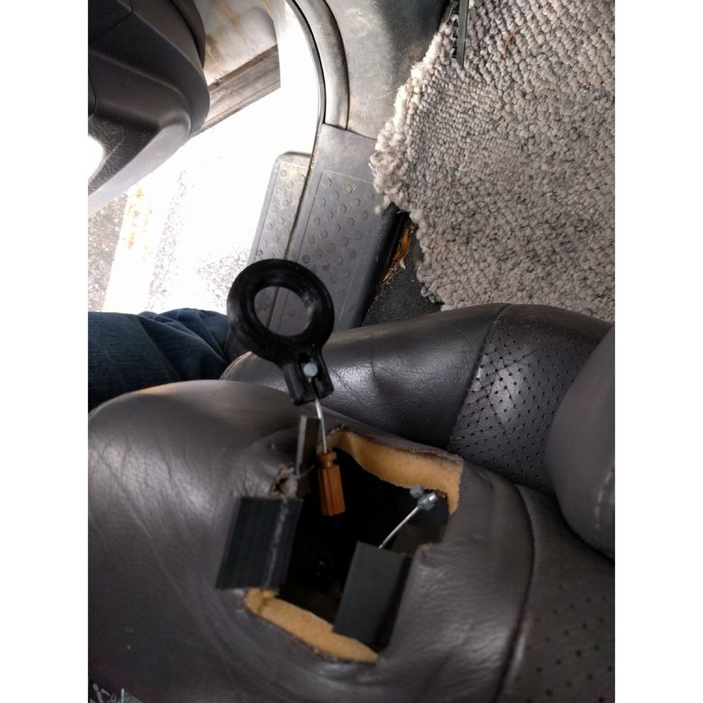 Honda Pilot Koltuk Kablo Çekme Halkası görsel 2