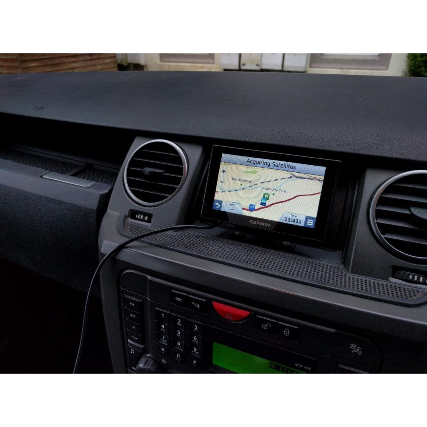 Land Rover Discovery 3 Navigasyon Ekranı Kapağı ve GPS Tutucusu görsel 3