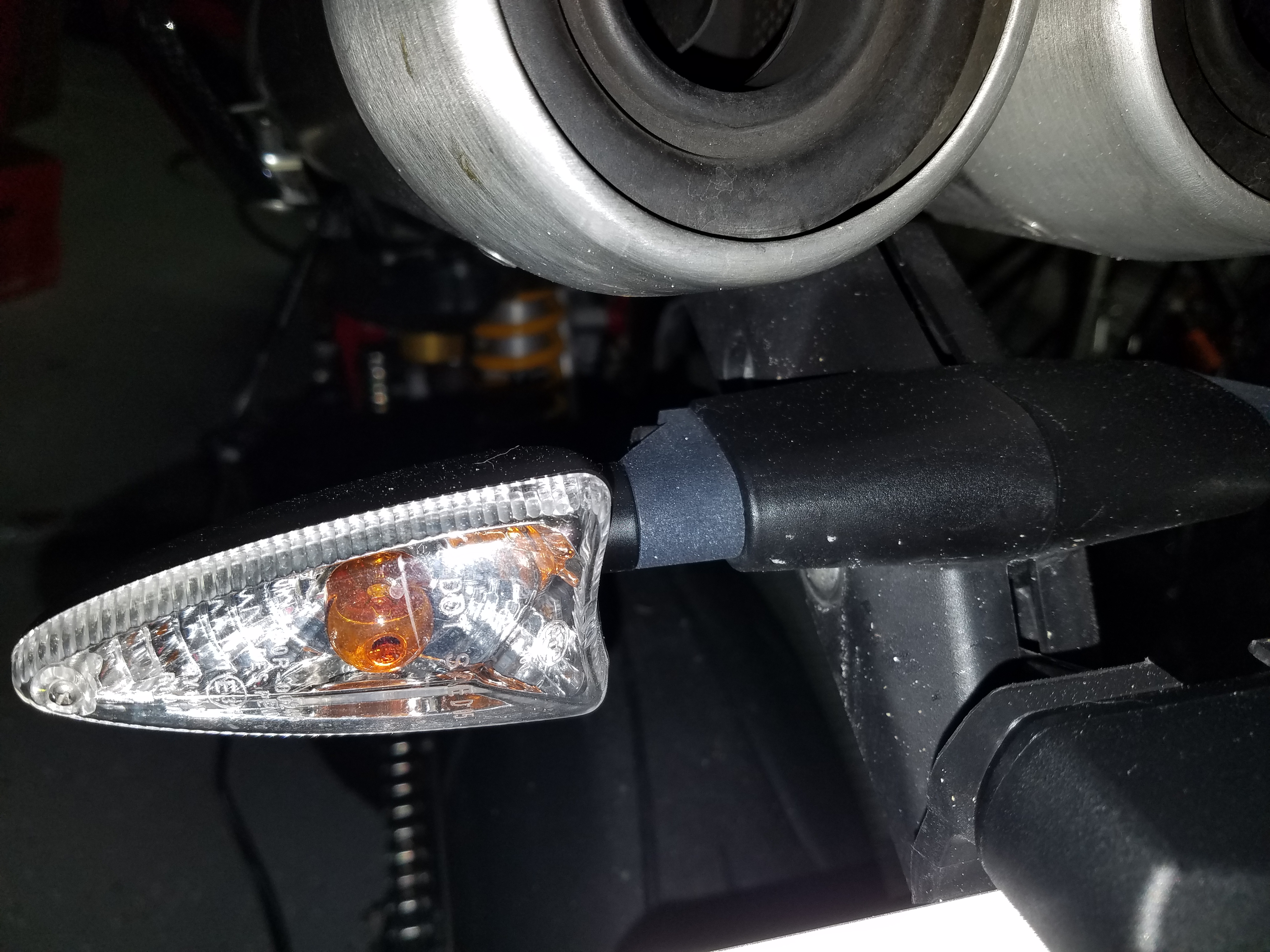 Ducati Sinyal Lambası Braketi görsel 4
