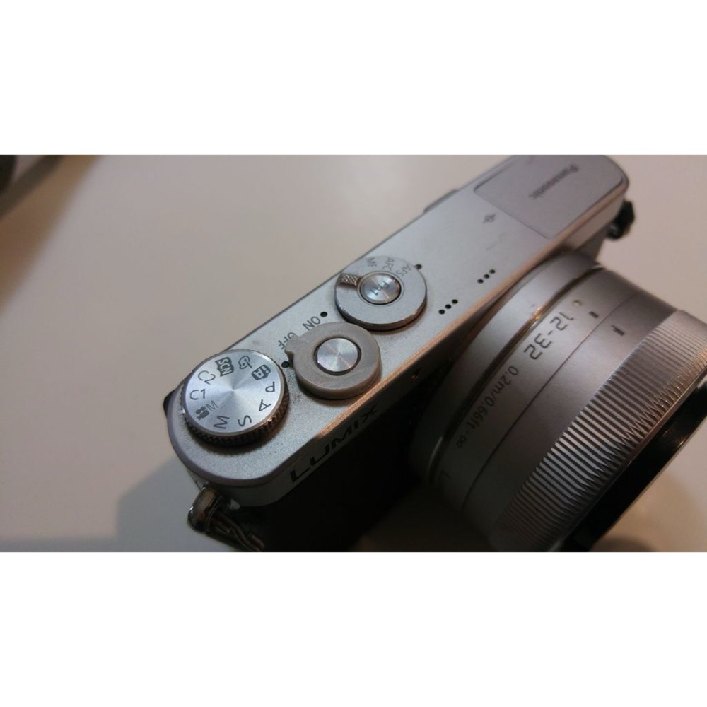 Panasonic Lumix DMC-GM1 Güç Düğmesi (Power Switch)