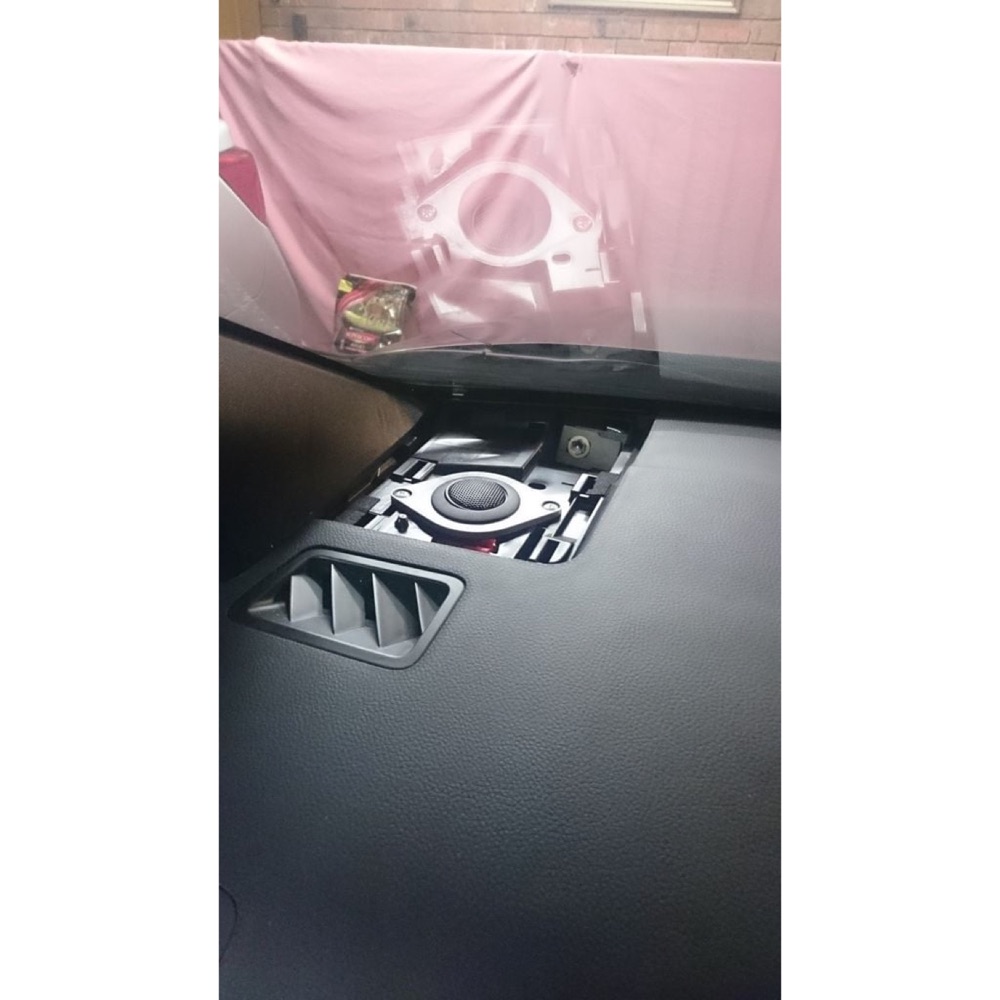 Subaru WRX (2015+) Tiz Hoparlör (Tweeter) Montaj Adaptörü görsel 2