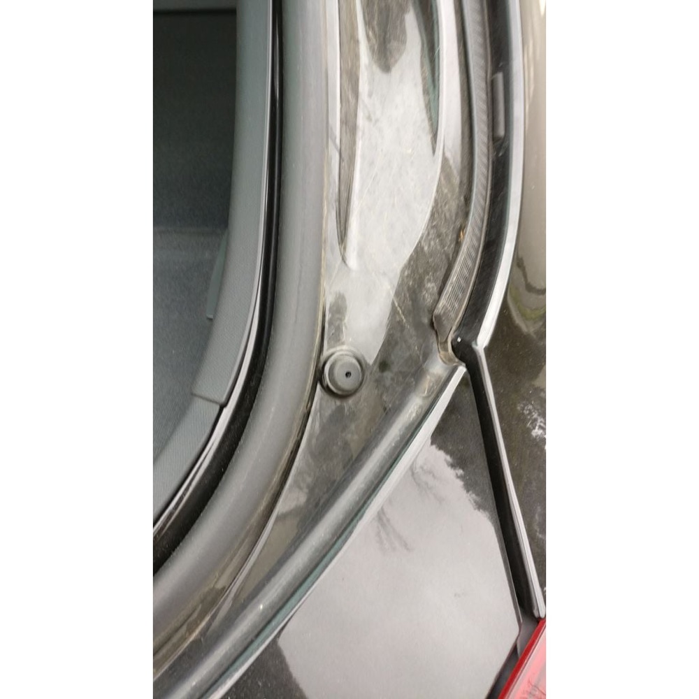 Renault Laguna 3 Bagaj Kapağı Durdurucusu görsel 2