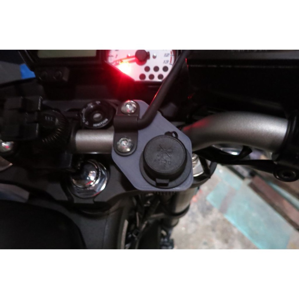 Yamaha FZ8 USB Şarj Montaj Aparatı