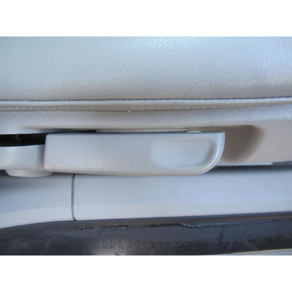 Audi Avant (2002) Koltuk Yükseklik Kolu görsel 2