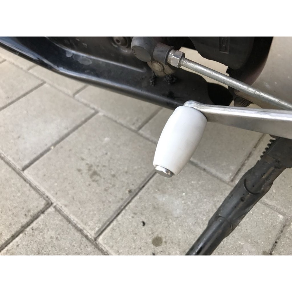 Suzuki SV650 Vites Pedalı Koruma Lastiği görsel 2