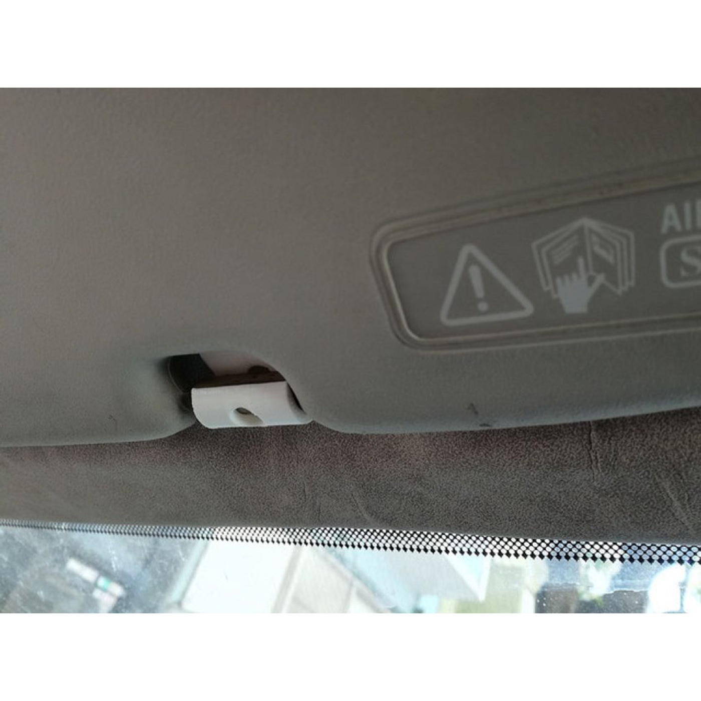 Range Rover P38 Güneşlik Tutucu Klips görsel 3