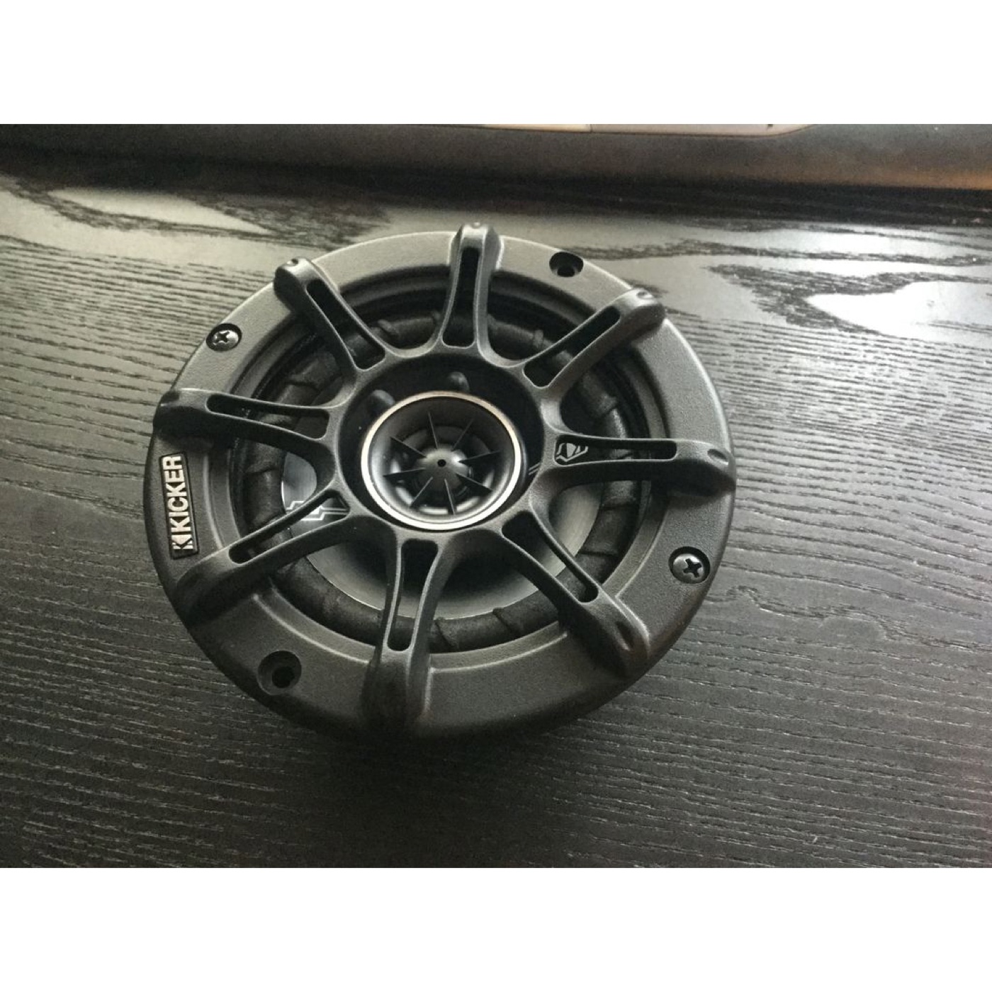 Land Rover Defender Hoparlör Toz Koruma Kapağı görsel 4
