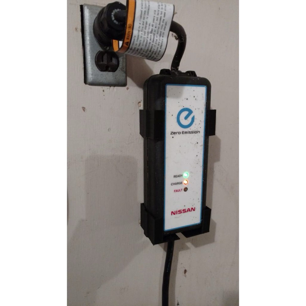 Nissan Leaf EVSE şarj kablosu tutucu