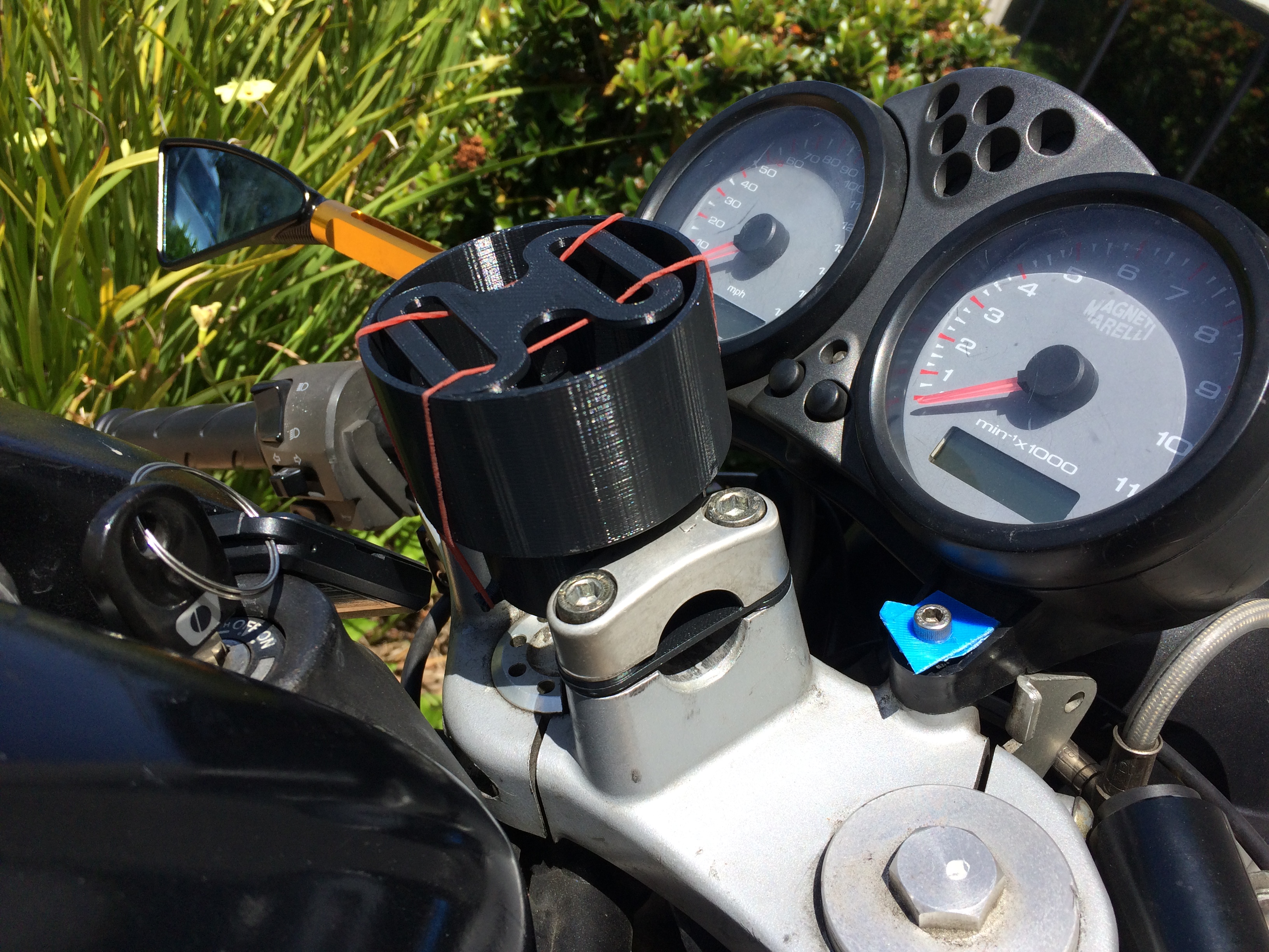 Ducati Monster Bardaklık görsel 4