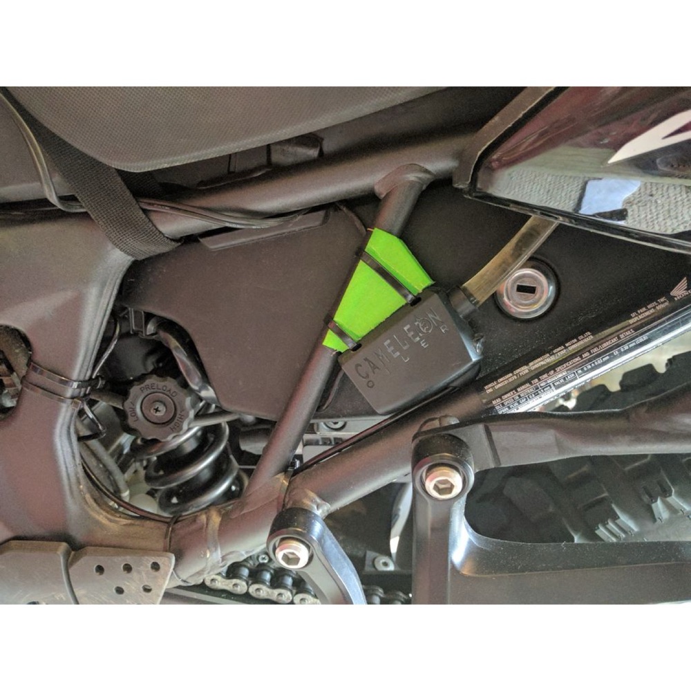 Honda Africa Twin CRF1000 Zincir Yağlayıcı Şase Ara Parçası