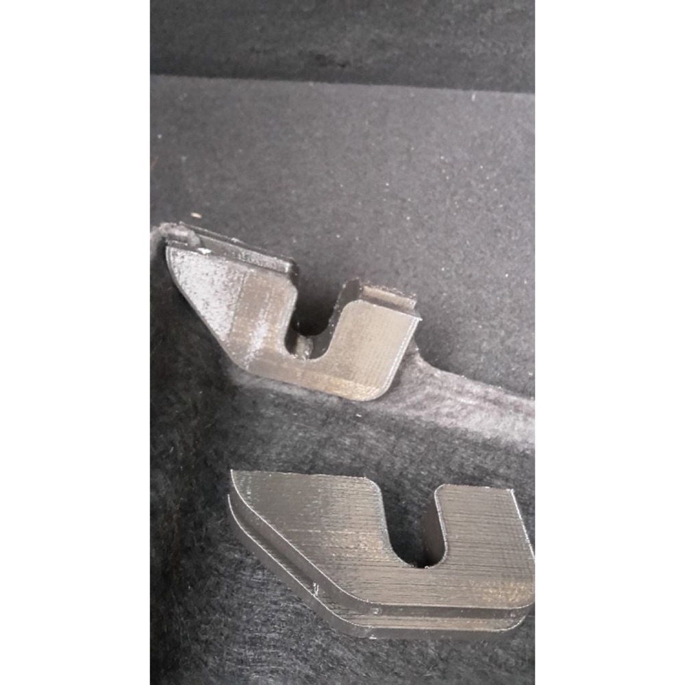 Ford Focus Bagaj Perdesi Braket Klipsi