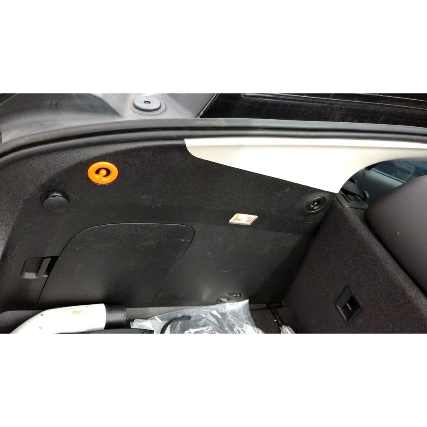 Chevrolet Volt Bagaj Rafı Braketi