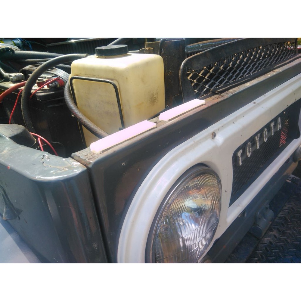 Toyota Land Cruiser FJ40 Kaput Takozu görsel 2
