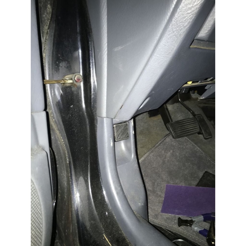 Honda Civic (1998) kaput mandalı
