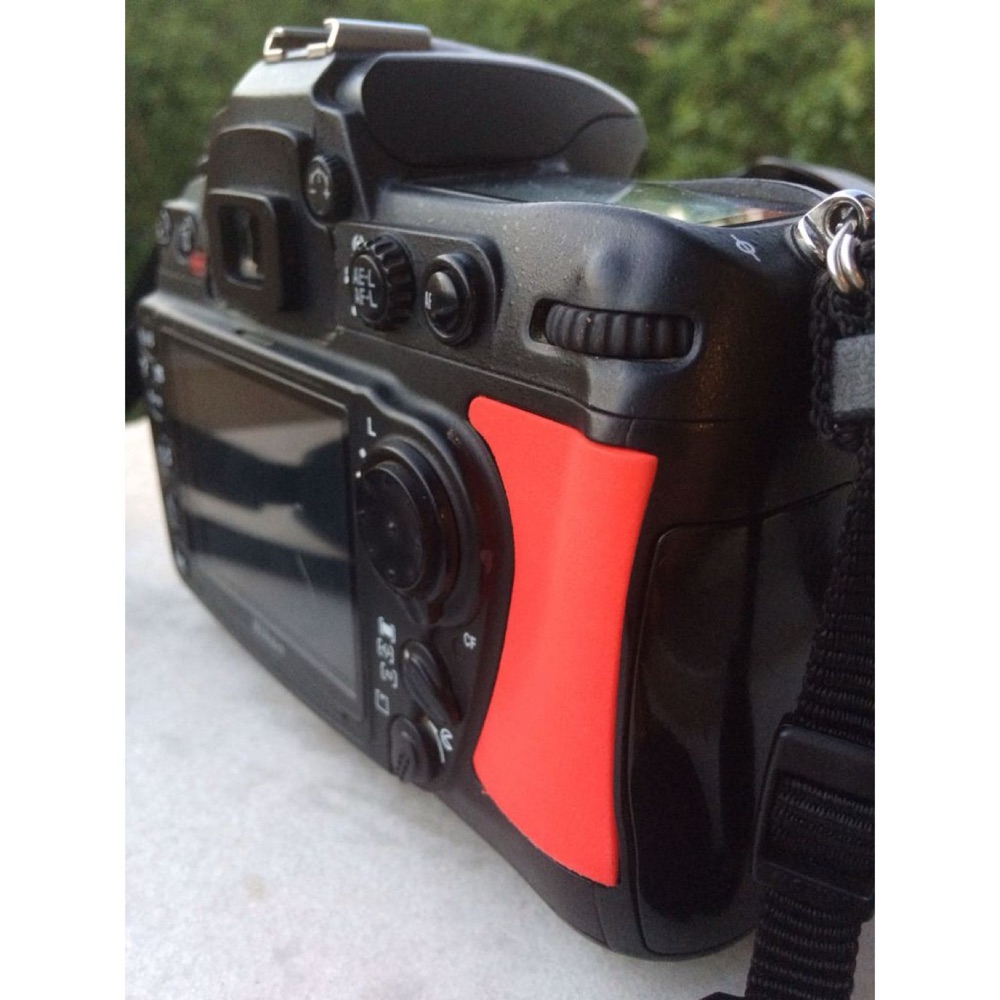 Nikon D300 Sağ Arka Tutuş Parçası
