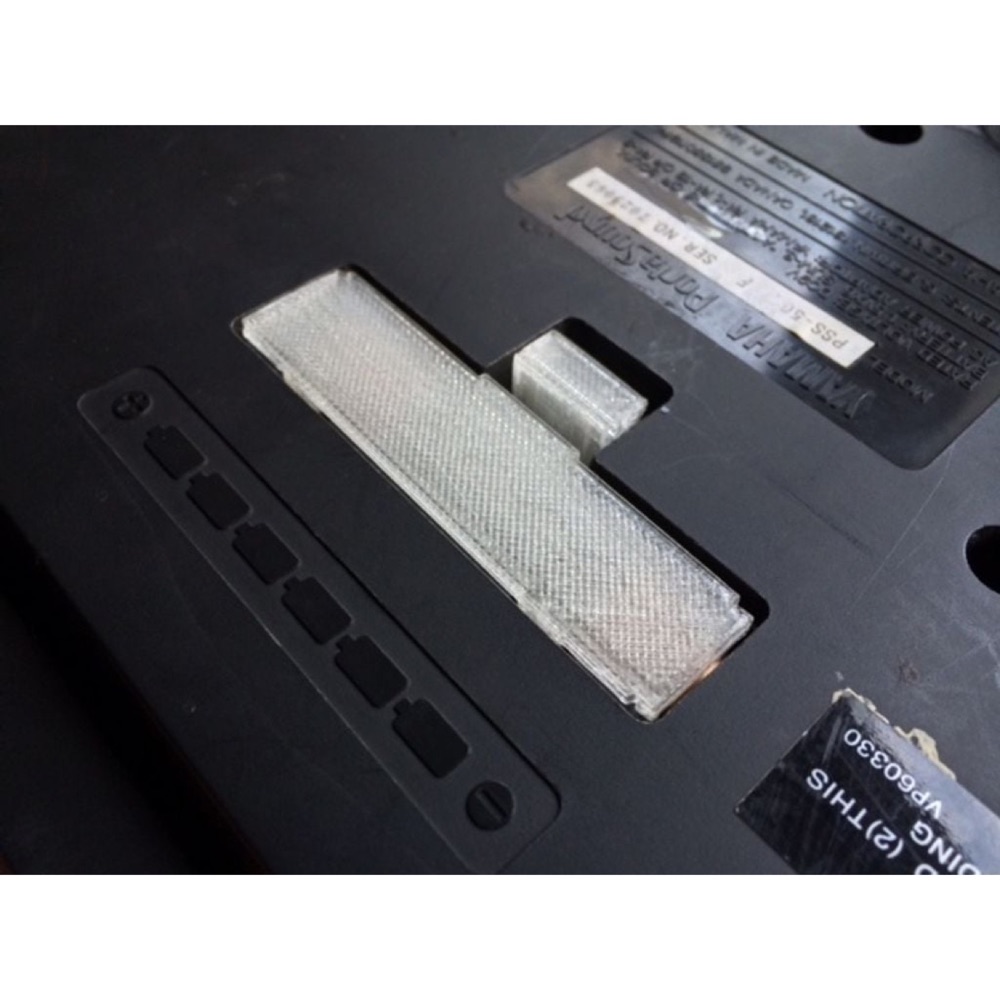 Yamaha PSS-50 Elektronik Klavye Pil Bölmesi Kapağı görsel 2