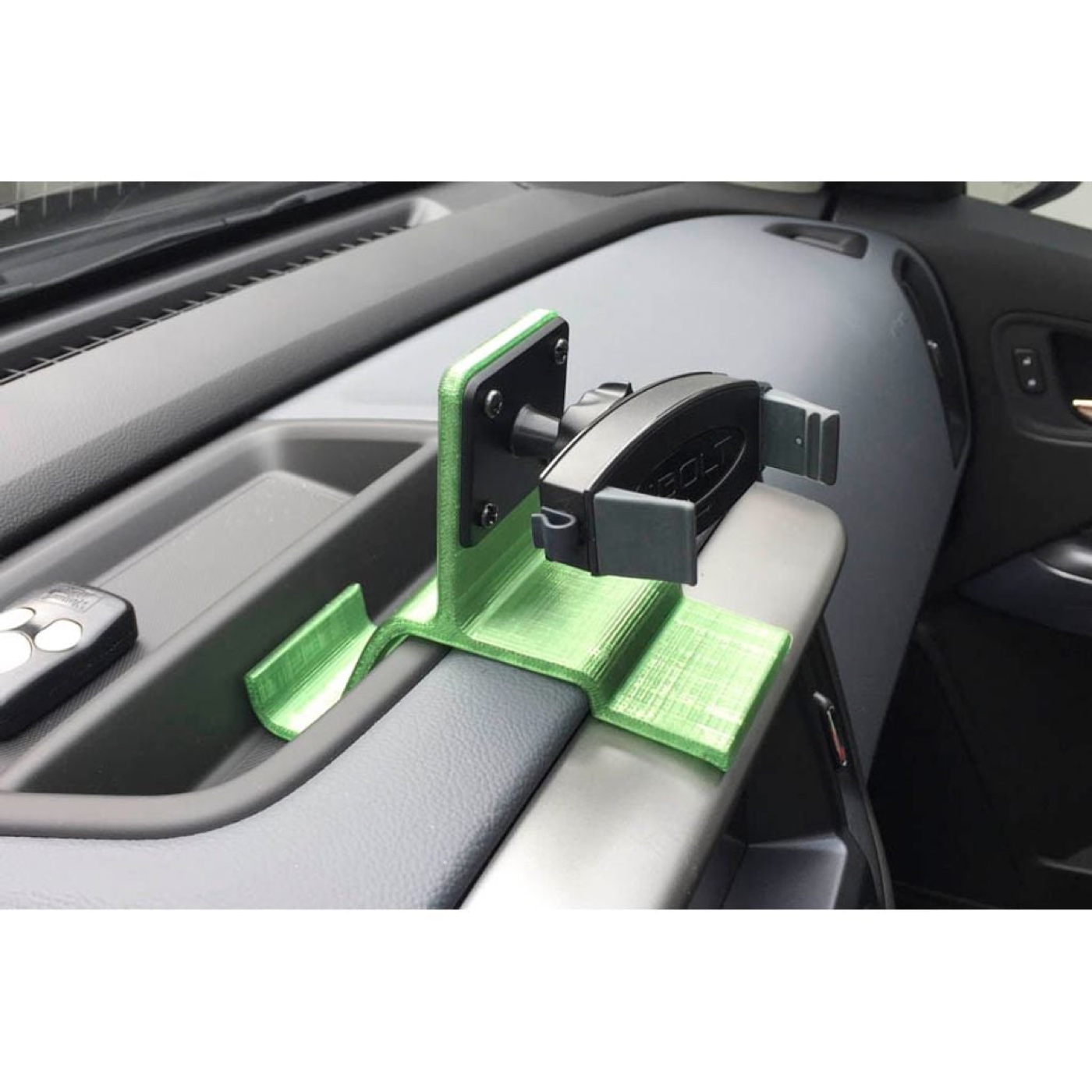 Chevrolet Colorado Telefon Montajı (Stereo Üstü)