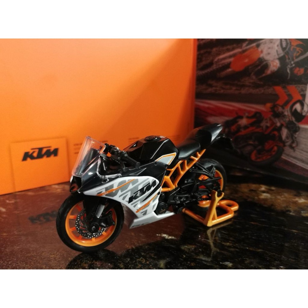 KTM RC 390 Bakım Sehpası Tutucusu