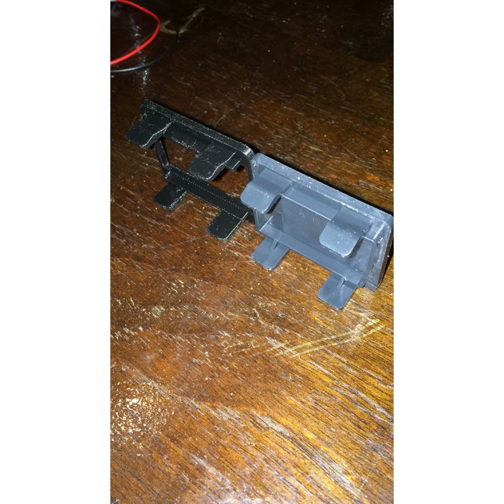 Toyota Hiace Kapak Parçası görsel 3