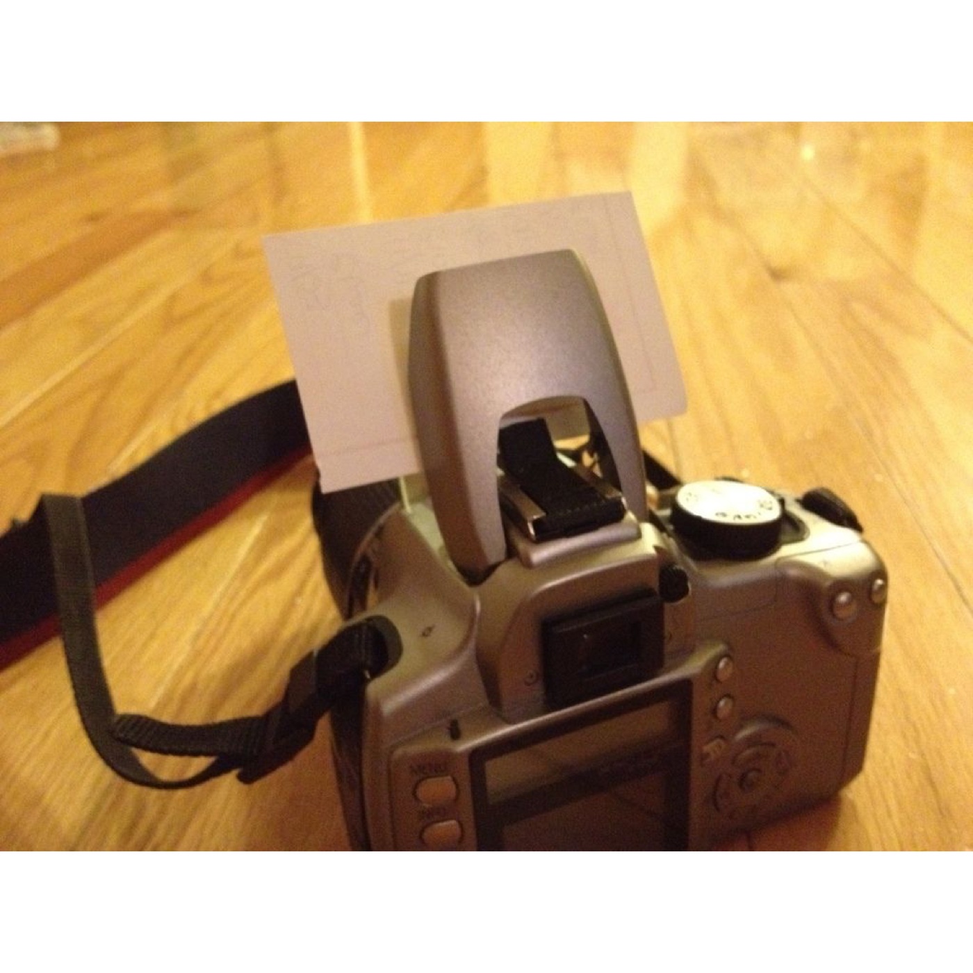 Canon EOS Rebel XT için Hotshoe Difüzör Klipsi görsel 3