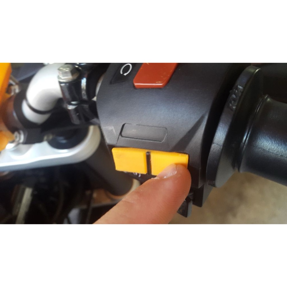 KTM Duke Ekstra Salıncak Düğmesi görsel 4