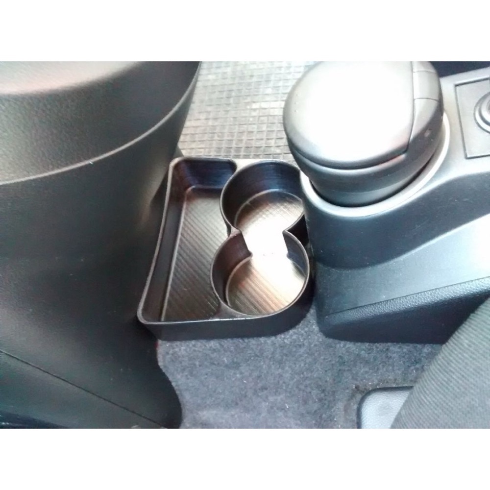 Mazda 2 Bardaklık görsel 3