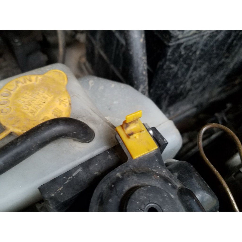 Subaru Impreza Kaput Destek Çubuğu Tutma Klipsi (2000) görsel 3