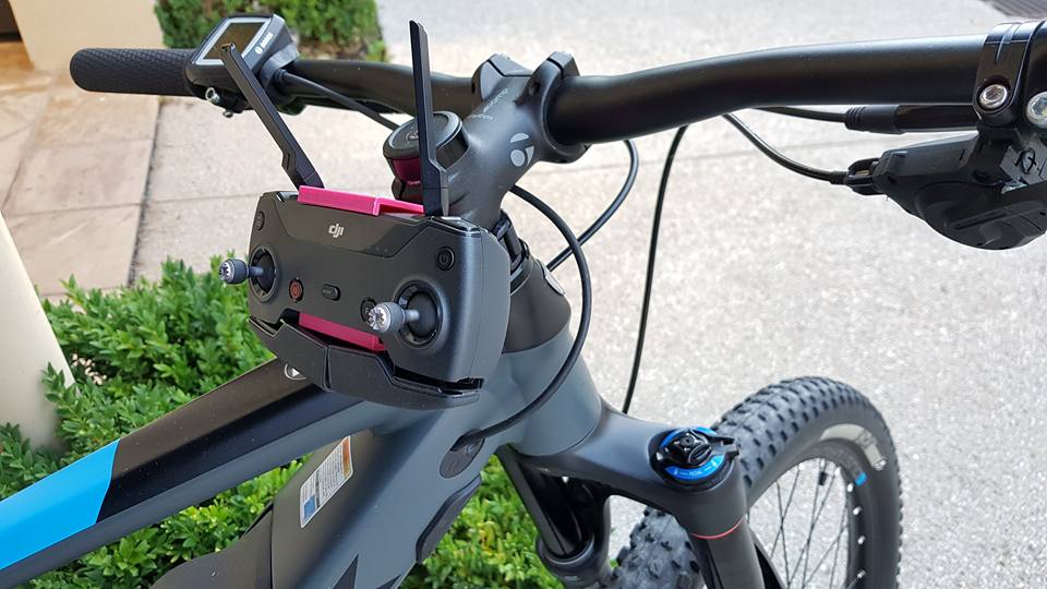 Bisiklet Drone Kumandası Gidon Tutucusu görsel 3