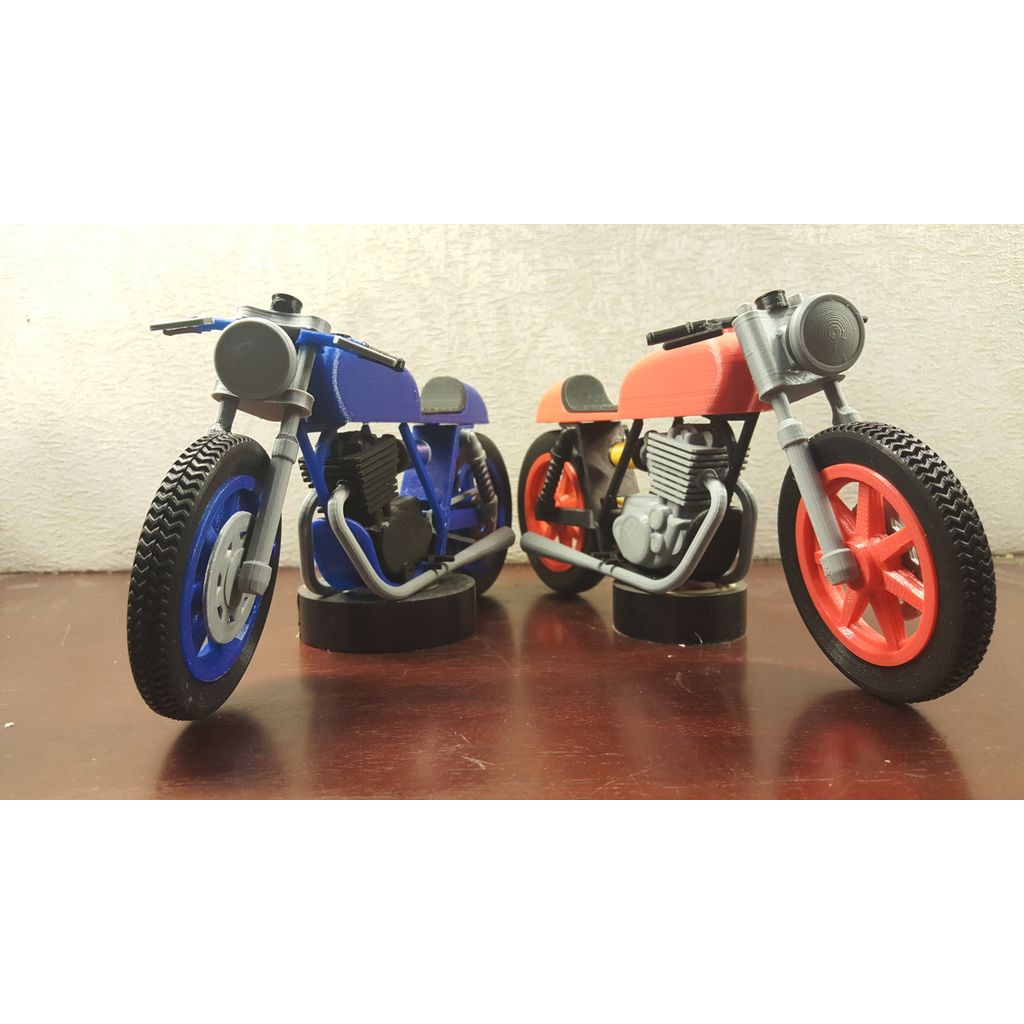 Cafe Racer Motosiklet Arka Lastik görsel 2