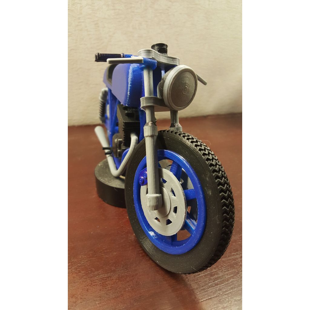 Cafe Racer Motosiklet Arka Lastik görsel 4