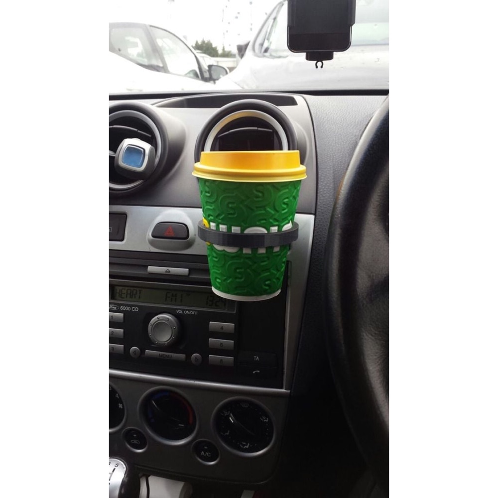 Ford Fiesta havalandırma bardaklığı