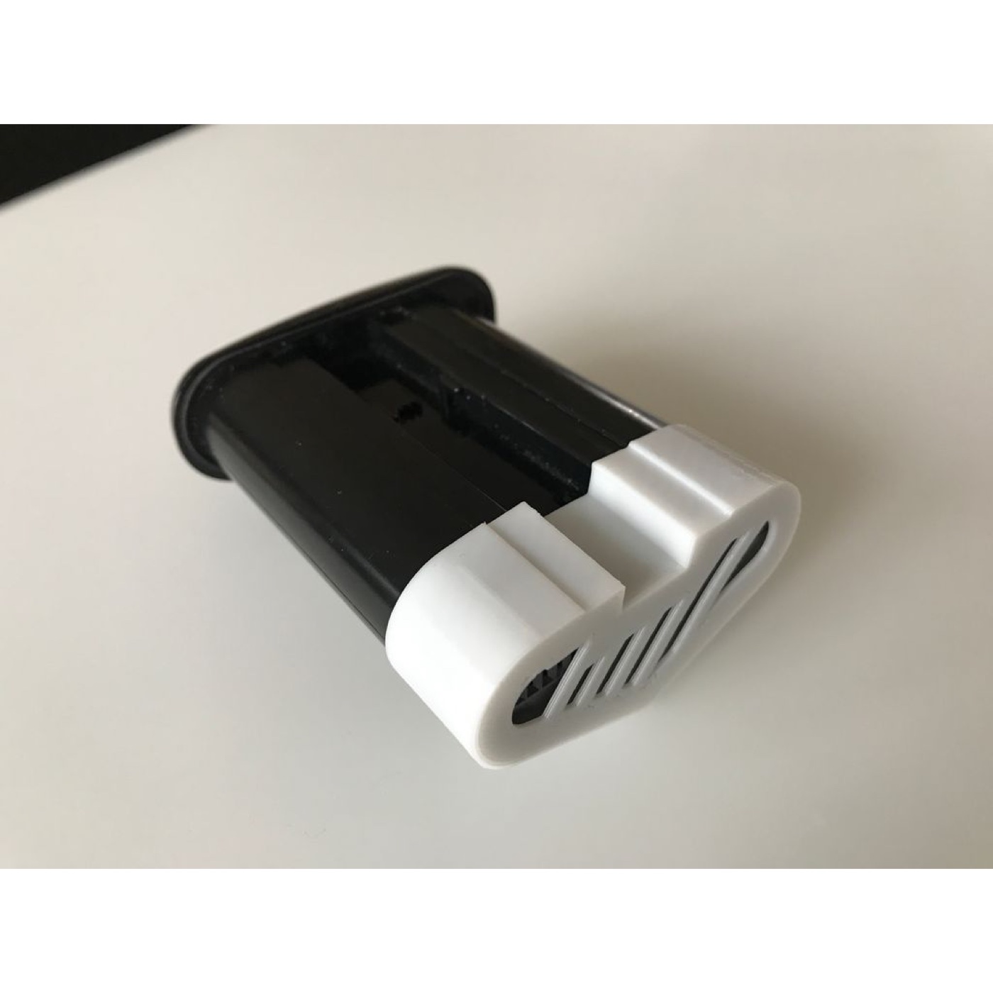 Canon LP-E4N / LP-E19 Bataryalar için Koruyucu Kapak görsel 2