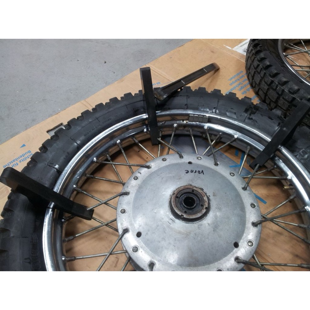 Lastik Topuk Bastırıcı Aparat (Klasik Motosiklet Uyumlu)