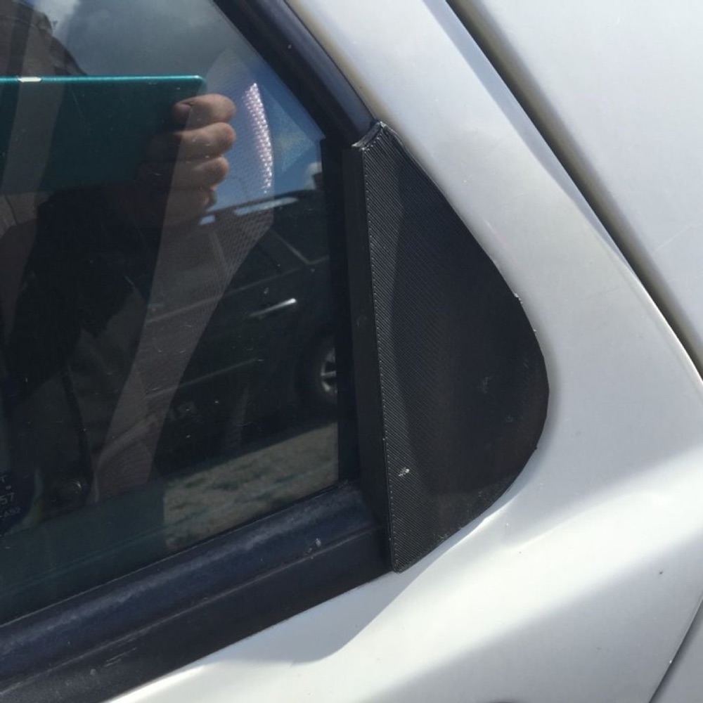 Ford Fiesta 98 arka cam plaka görsel 2