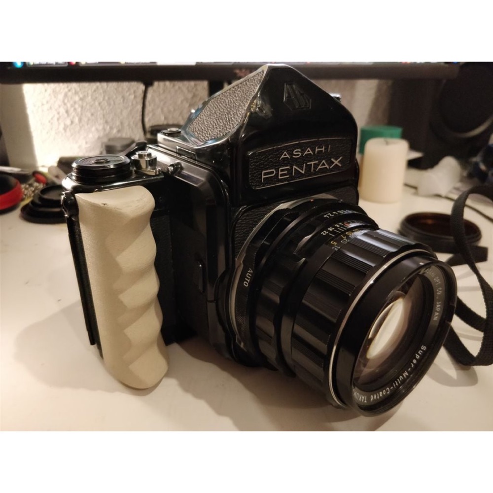Pentax 6x7 Sağ El Tutamağı