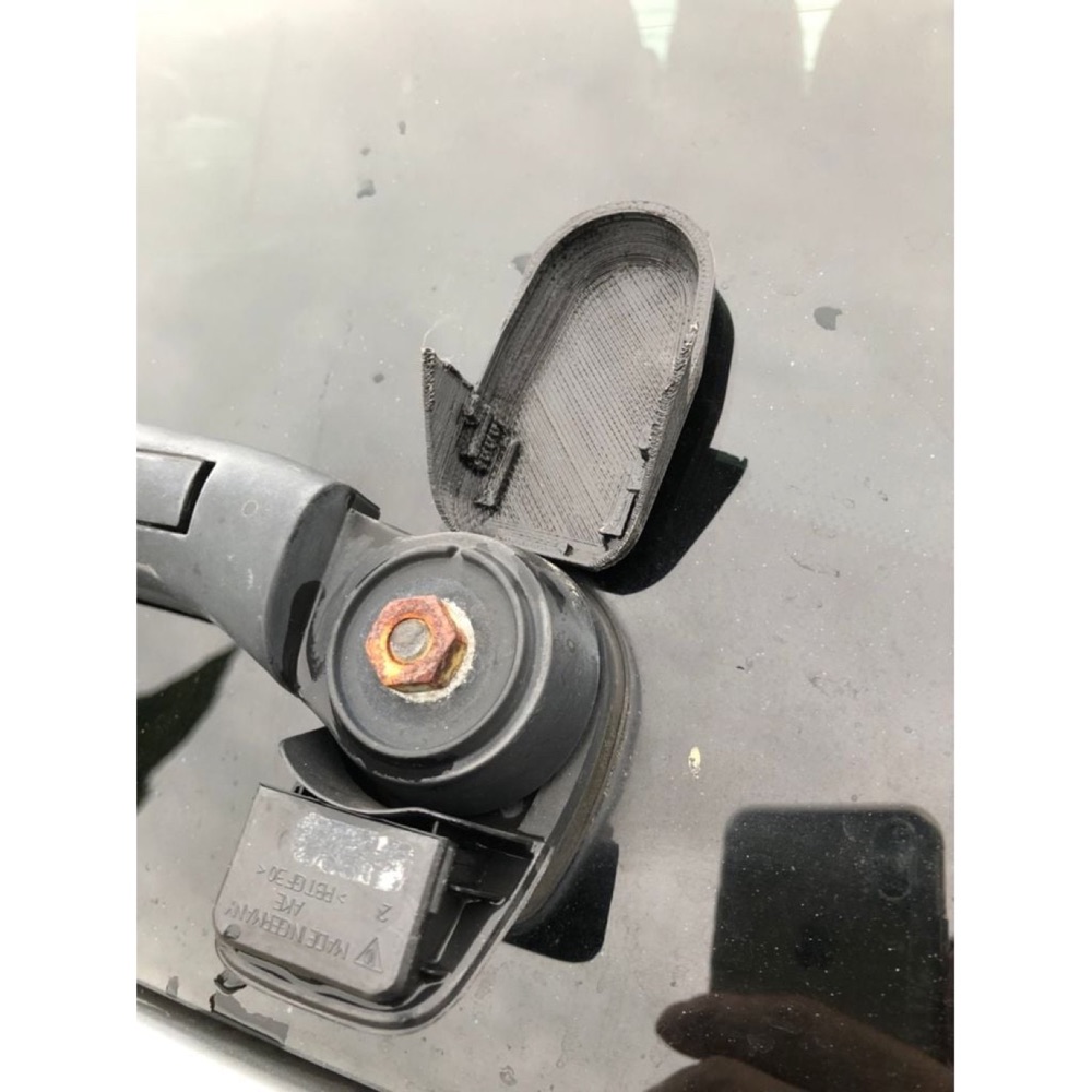 Porsche Cayenne Kapak görsel 3