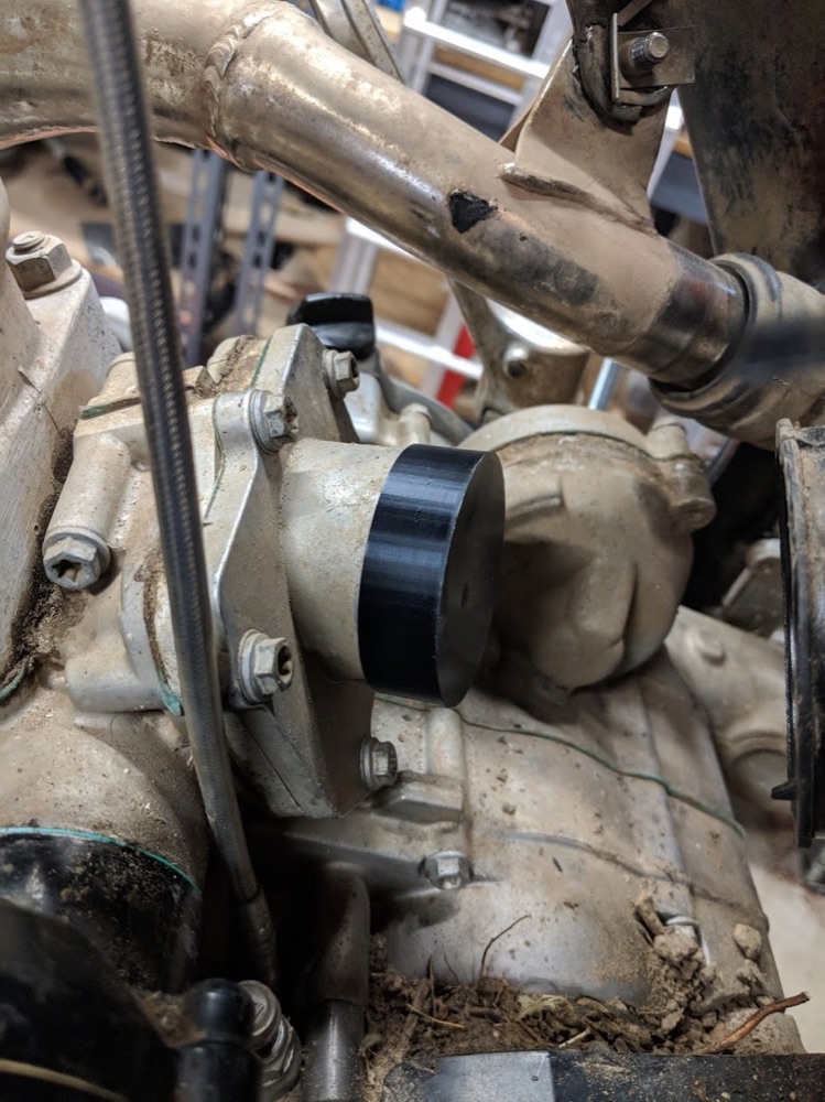 KTM XC/XC-W Motor Emme Ağzı Koruma Kapağı görsel 3