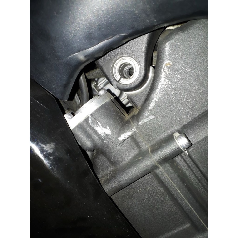 Yamaha YZF-R1 (2006) Şasi Kızağı (Frame Slider) görsel 4