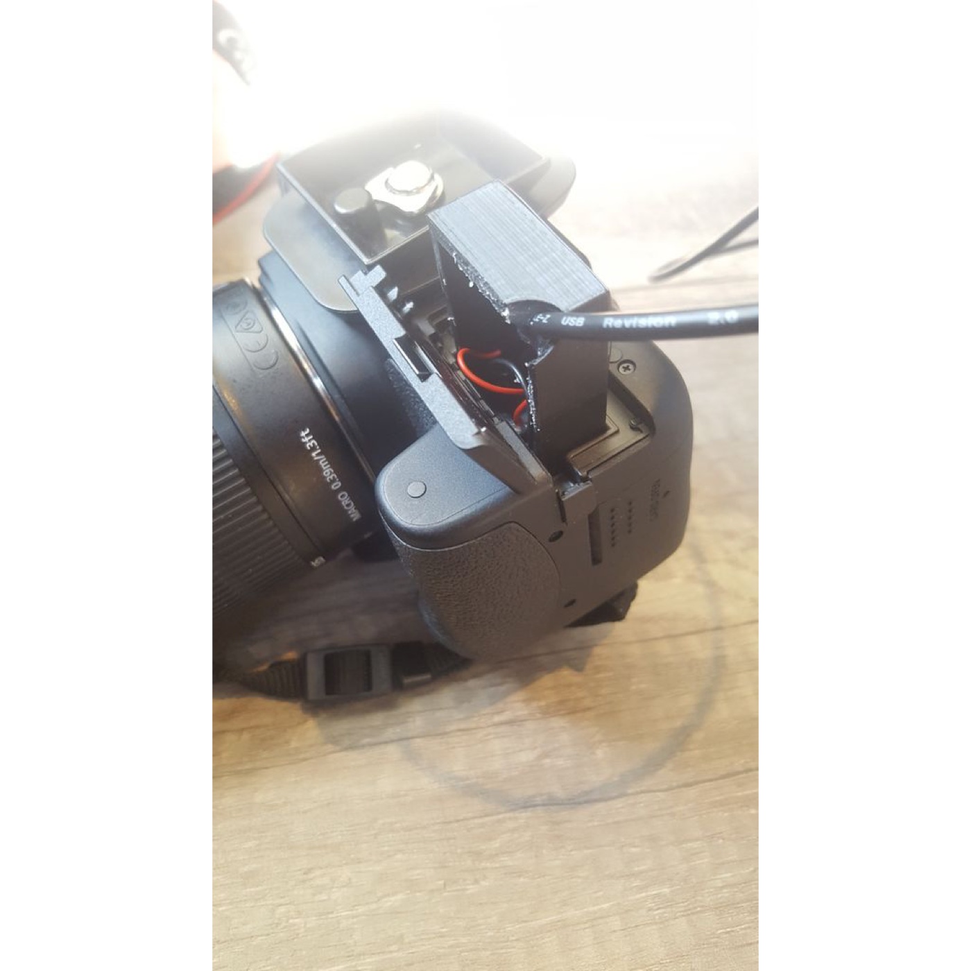 Canon LP-E17 Formunda Sahte Pil (Dummy Battery) görsel 2