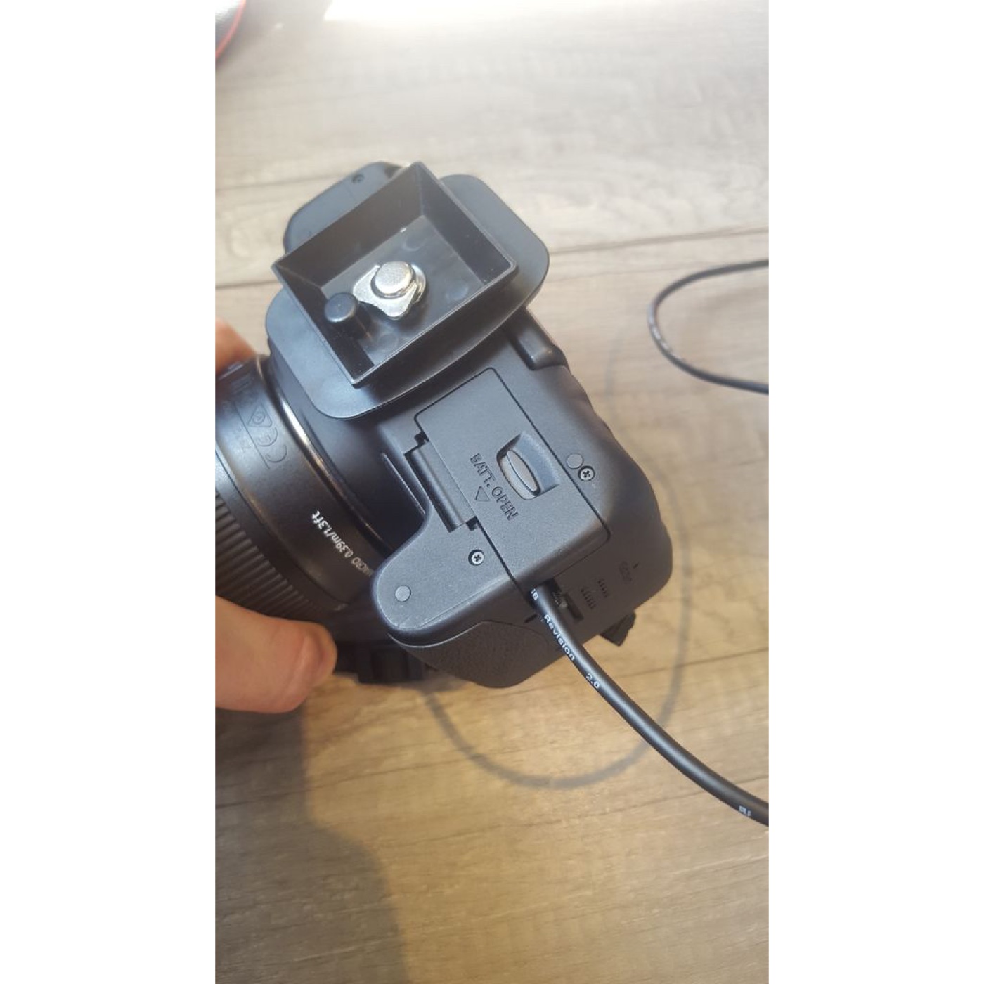 Canon LP-E17 Formunda Sahte Pil (Dummy Battery) görsel 4