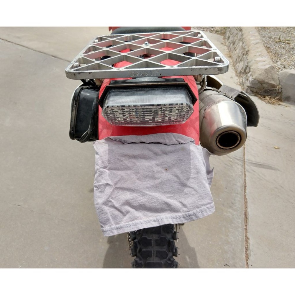 Honda Grom Stop Lambasının XR650L'e Montaj Braketi görsel 2