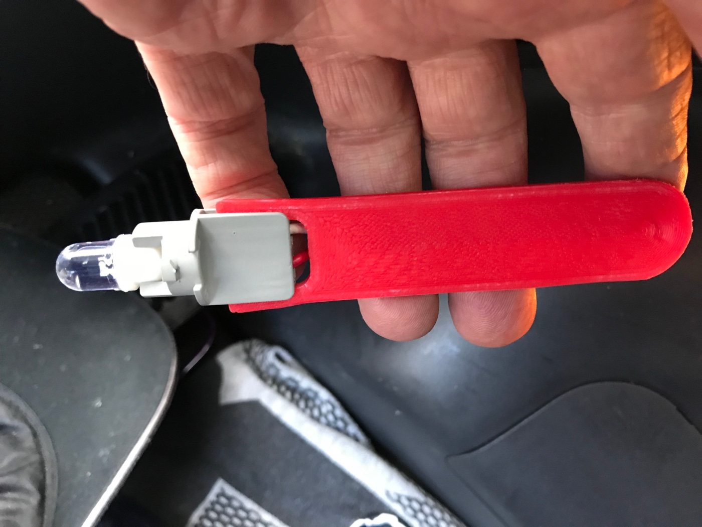 Stop Lambası T10 Anahtarı (Toyota Yaris 2007)